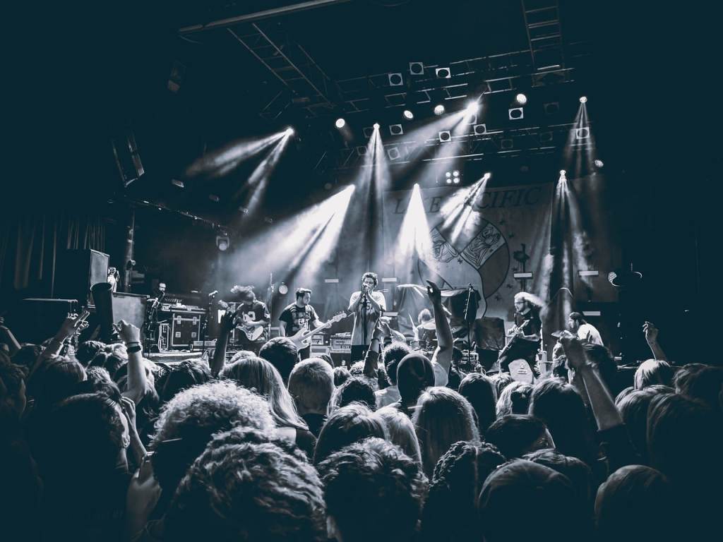 The Magic of Solo Gigging: Your&nbsp;Guide
